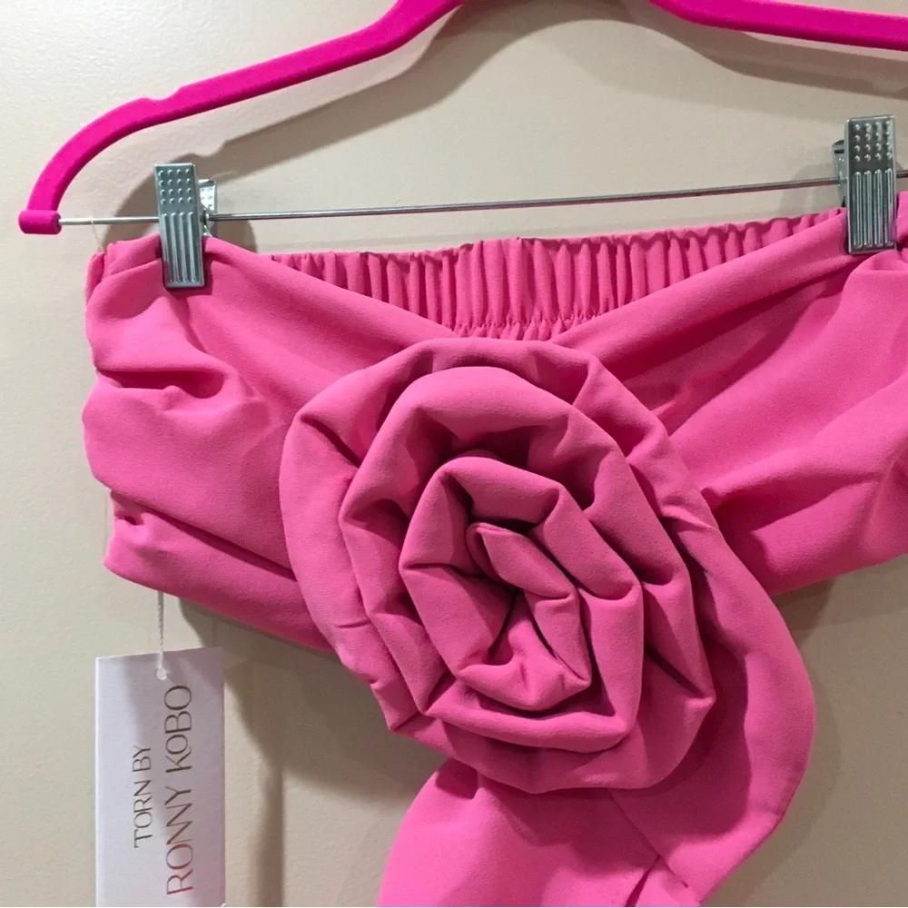 Torn by Ronny Kobo Max Top Pink Rose Rosette Flower Crop Top Size XS Womens New - Picture 4 of 6